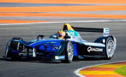 Pengunjung Formula E Bisa Foto Langsung dengan Pembalap Lho, Begini Caranya. Foto: MNC Media.