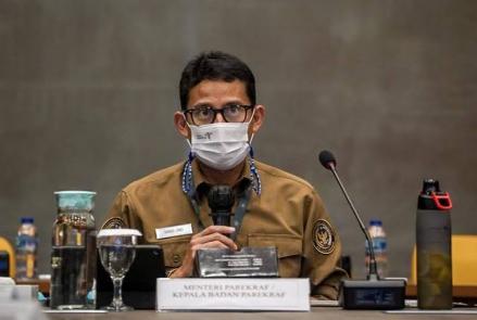 Sandiaga Sebut Vaksinasi di Bandara Soetta Permudah Wisatawan Lakukan Perjalanan