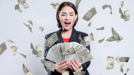 Butuh Uang Berapa Agar Bisa Bahagia? Tentukan Dulu Standar Ketenangan Batin Anda. (Foto: Freepik)