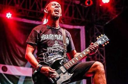 Selamat Jalan, Gitaris Eben Burgerkill Tutup Usia