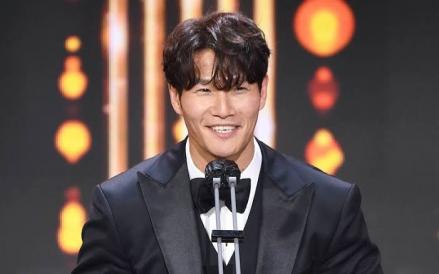 Salut! Kim Jong Kook Berikan Rp843 Juta dari Penghasilan Youtube untuk Amal (FOTO:MNC Media)