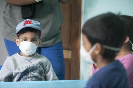 Menyantuni anak yatim di bulan Ramadan (MNC Media)