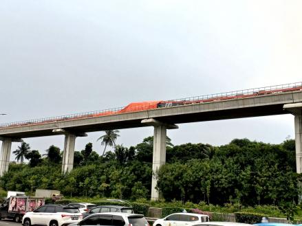 LRT Jabodebek Kecelakaan, INKA Sebut Satu Masinis Terluka (FOTO:MNC Media)