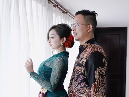 Cupi Cupita akan segera meninggalkan status lajangnya dan menikah dengan seorang pria bernama Bintang Bagus.