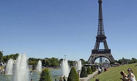 Biaya Renovasi Mahal, Menara Eiffel Naikkan Harga Tiket Masuk. (Foto: MNC Media)