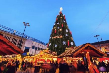 7 Tradisi Natal Paling Menarik di Indonesia, Ada di Papua sampai Sumatera Utara. (Foto: Freepik)