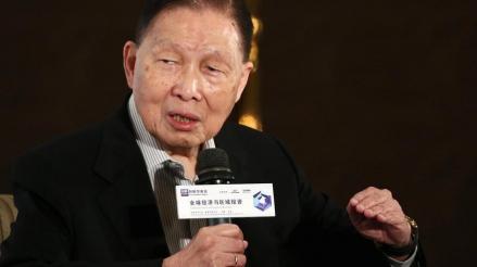 Forbes Rilis Tiga Pengusaha RI Berharta Triliunan di Usia Hampir 100 Tahun