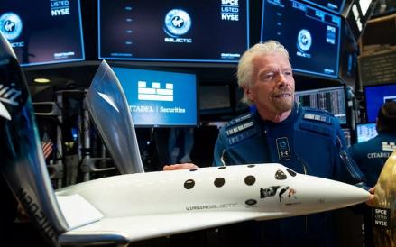Lewat Perusahaannya, Miliuner Inggris Richard Branson Akhirnya ke Luar Angkasa. (Foto: MNC Media)