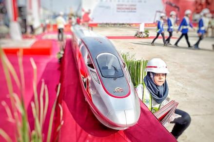 PLN Pastikan Infrastruktur Kelistrikan Kereta Cepat Selesai Juni 2023 (foto: MNC Media)