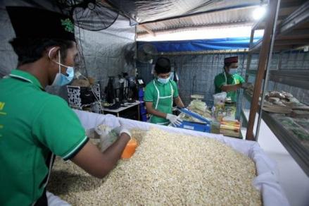 Pengusaha Menjerit Harga Kedelai Naik, Porsi Tempe Dikurangi. (Foto: MNC Media)