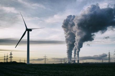 RUU EBET Disebut Bikin RI Terjebak Pakai Energi Fosil Lebih Lama. (Foto: Ilustrasi/MNC Media)