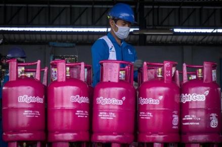 Harga Gas Nonsubsidi Dipatok Rp200 Ribu, Pedagang: Ngerepotin Konsumen. (Foto: MNC Media)