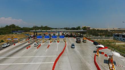 Banyak Libur, Volume Kendaraan di Tol Surabaya-Mojokerto Meroket. (Foto: MNC Media)