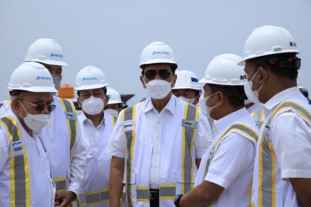 Integrasikan Layanan, Luhut Dorong Digitalisasi Pelabuhan Peti Kemas Teluk Tambang. (Foto: MNC Media)
