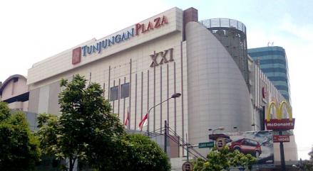 Mal Terbesar Kedua di RI, Tunjungan Plaza Kebakaran