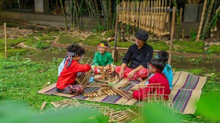 Begini Lima Keseruan Yang Bisa Dilakukan di Saung Angklung Udjo (foto: MNC Media)