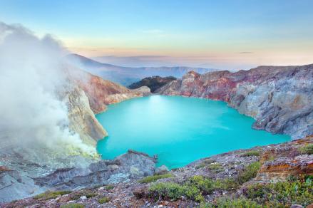 Wisata Kawah Ijen Ditutup di Malam Pergantian Tahun, Ini Alasannya. Foto: MNC Media.