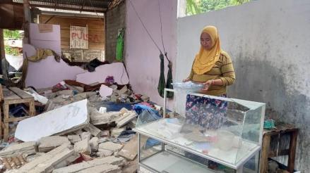 Sosok Sulastri, Wanita yang Tetap Bangkitkan Usaha Usai Terjadi Gempa. (Foto: ACT/Adv)