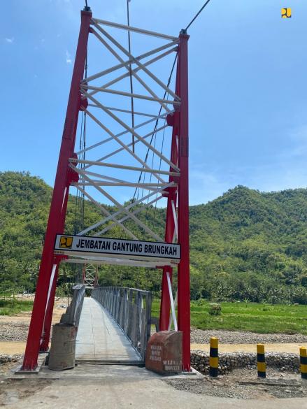 Gelontorkan Rp9,9 Miliar, Pembangunan Tiga Jembatan Gantung di Jatim Rampung (FOTO:Dok Ist)