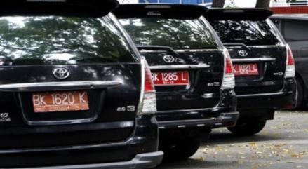 Kemhan Bakal Tertibkan Penjualan Pelat Dinas di Toko Online (foto mnc media)