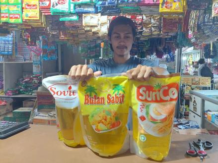 Kabar Baik Bunda! Harga Minyak Goreng di Jawa-Bali Sudah Turun (Foto: MNC Media)