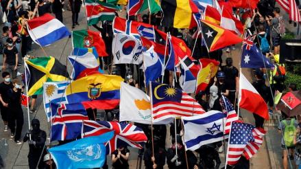 Terkuak, Ini Alasan Kenapa Tidak Ada Bendera Negara Warna Ungu. (Foto: MNC Media)