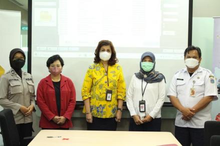 MNC Bank Undi Pemenang Tabungan Dahsyat, Nasabah Ini Raih Puluhan Gram Emas (Foto: MNC Media)