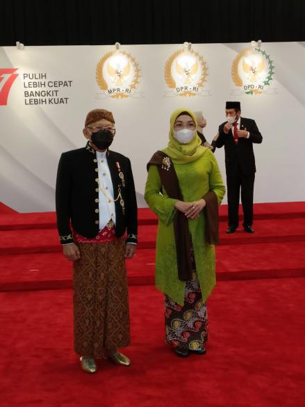 Wapres Maruf Amin Kenakan Pakaian Adat Solo dalam Sidang Tahunan. (Foto: Istimewa)