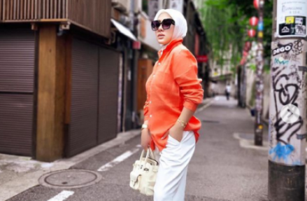 Outfit Syahrini di Tokyo: Baju dari Ibu Mertua dan Tas Seharga Rp1,2 Miliar. Foto: Instagram