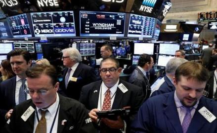 Wall Street Ditutup Turun, Investor Menanti Langkah The Fed (FOTO: Reuters)