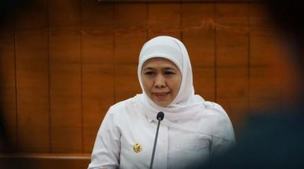 KPK memeriksa Gubernur Jawa Timur, Khofifah Indar Parawansa pada Kamis (10/7/2025).  (iNews Media Group)