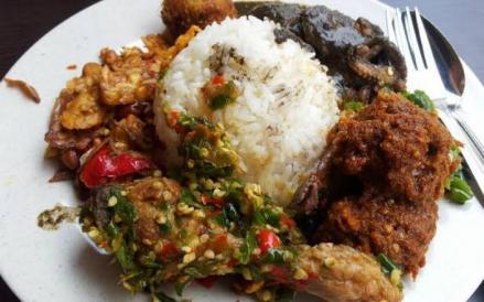 Lima Nasi Rames Ini Harganya Bikin Tepuk Jidat, Ada yang Sampai Rp8 Juta. (Foto: MNC Media).