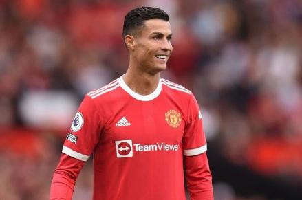Efek Ronaldo Cabut, Saham Manchaster United Terbang 62 Persen. (Foto: MNC Media).