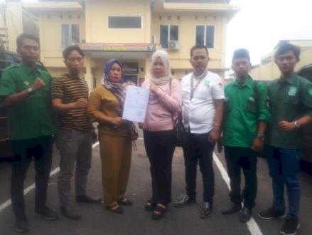Rugi Rp6 Miliar, Korban Penipuan Arisan Online di Banyuasin Lapor Polisi (Foto: Dede Febriansyah/MPI)