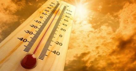 BMKG mencatat rata-rata kenaikan suhu bumi di atas 1,5 derajat Celcius dalam 14 bulan terakhir.