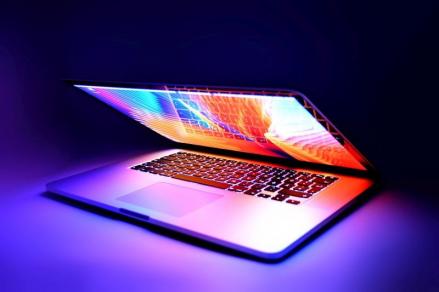 Penjualan MacBook Apple Melonjak 21 Persen. (Foto: MNC Media)
