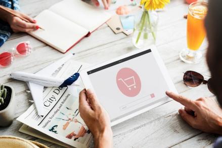 Transaksi Keuangan Perusahaan Adalah: Pengertian, Contoh, dan Jenis-jenisnya. (Foto: Freepik)