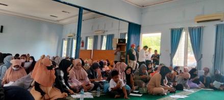 Sudah Kena PHK, Pesangon Ratusan Karyawan di Karawang Dipotong hingga Rp10 Juta. (Foto: Nilakusuma/MPI).