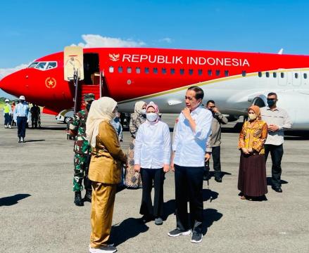 Presiden RI Joko Widodo (Jokowi) didampingi Ibu Iriana Joko Widodo bertolak ke Provinsi Jawa Timur untuk melakukan kunjungan kerja pada Selasa, (20/12/2022).