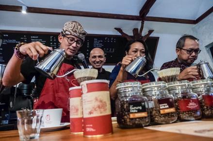 mengapresiasi inisiatif para pelaku pariwisata dan ekonomi kreatif di Bali bersama Teman Parekraf Nasional (TEPANAS) menghadirkan paket wisata kopi