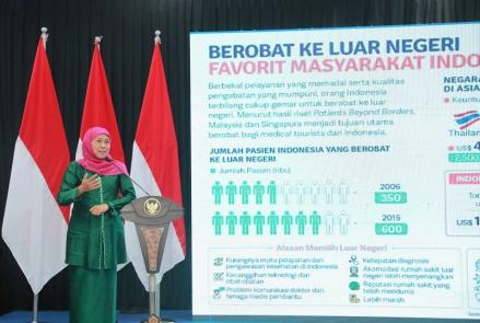 Gubernur Khofifah Akui Banyak Warga RI Berobat ke Malaysia dan Singapura. (Foto: Lukman/MPI).