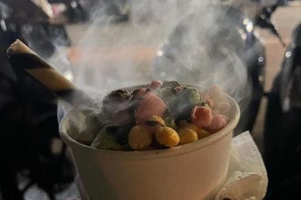 Kemenkes melarang penggunaan nitrogen cair untuk pangan siap saji, contohnya ciki ngebul.