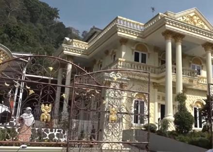 Kenalan dengan Kades Terkaya di RI, Punya Penghasilan Rp30 Juta Sehari