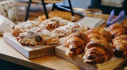 Profil Pemilik Holland Bakery, Toko Roti yang Sering Dikira Asal Belanda. (Foto: MNC Media)