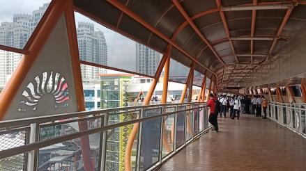 Ini Alasan JPO Kebayoran Lama Tak Kalah Keren dari Skywalk. (Foto: MNC Media)