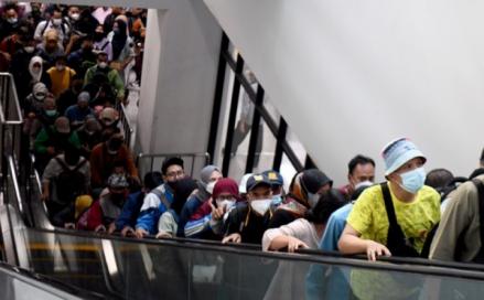 Kemenhub Bangun Lima Tangga Tambahan di Stasiun Manggarai (FOTO: MNC Media)