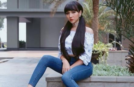 Intip Penghasilan Lucinta Luna, Artis yang Sering Lakukan Oplas hingga Miliaran (Foto: MNC Media)