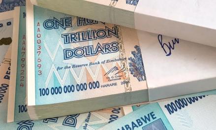 Kisah Miris Hiperinflasi Zimbabwe, Restoran Sampai Cetak ‘Uang’ Sendiri. (Foto: collectiblescurrency.com)