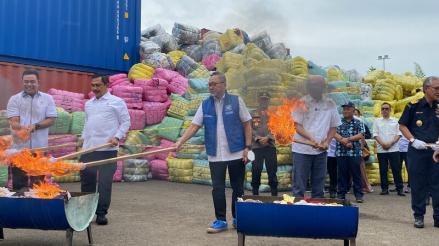 Mengapa Pakaian Impor Bekas yang Dilarang Masuk RI Datanya Tercatat Rapih di BPS?. (Foto: MNC Media)