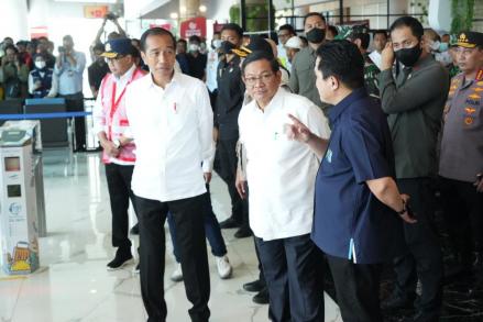 Erick Thohir Ikut Hadir dalam Acara Pelepasan 2.567 Lampion di Borobudur. (Foto: MNC Media)